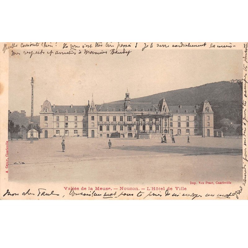 NOUZON - L'Hôtel de Ville - très bon état