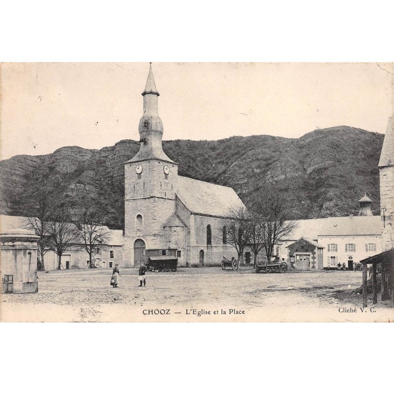 CHOOZ - L'Eglise et la Place - très bon état