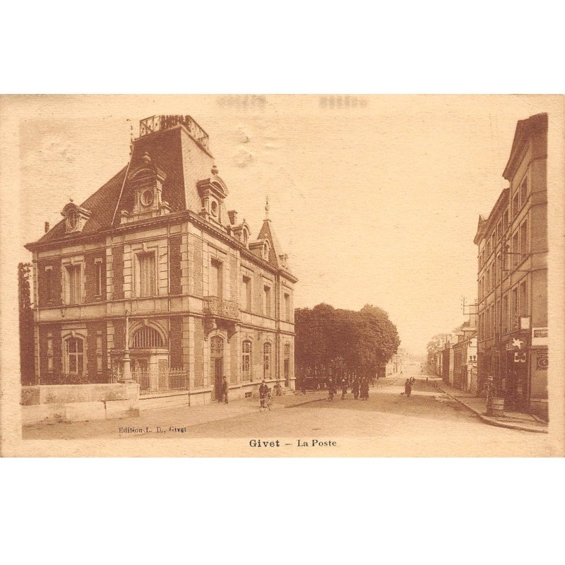 GIVET - La Poste - très bon état
