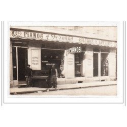 PARIS 17 : carte photo du magasin de pianos Fernand MERIEL (lutherie) au 90 avenue de Villiers - très bon état