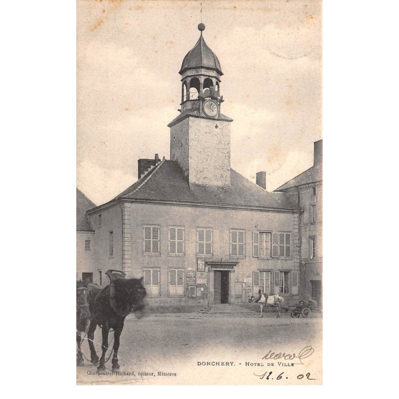 DONCHERY - Hotel de Ville - très bon état