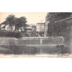 MEZIERES - Vue prise près de la Porte Noire, avant la démolition des fortifications - très bon état