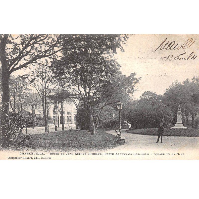 CHARLEVILLE - Buste de Jean Arthur Rimbaud, Poète Ardennais - Sqaure de la Gare - très bon état