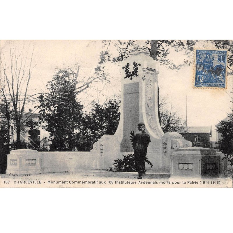 CHARLEVILLE - Monument aux 108 Instituteurs Ardennais morts pour la Patrie - très bon état