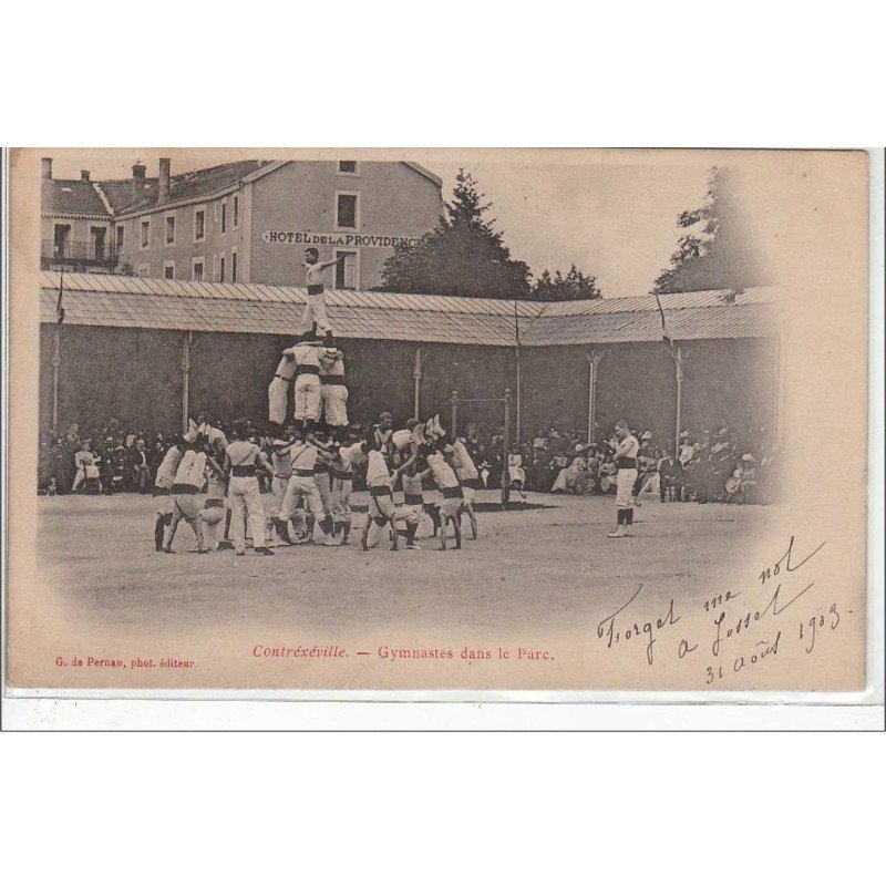CONTREXEVILLE : gymnastes dans le parc - très bon état CONTREXEVILLE : gymnastes dans le parc - très bon état