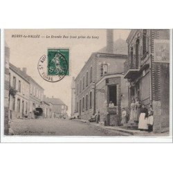 MERRY LA VALLEE : la grande rue (vue prise du bas) - très bon état