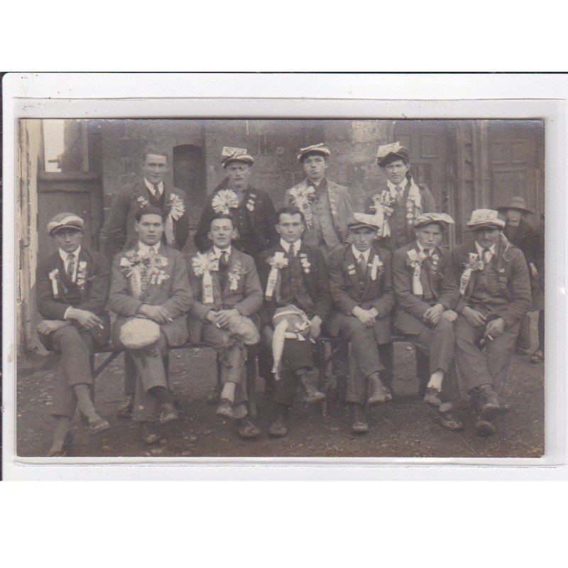 ROSTRENEN : carte photo de conscrits - très bon état