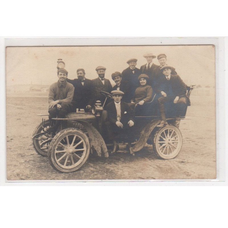 ISSY LES MOULINEAUX : carte photo d'une automobile en Juin 1911 (aviation - meeting ?)- très bon état