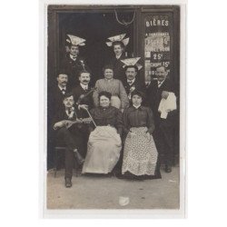 PARIS 10ème: carte photo de conscrits devant brasserie Michel - café Raeppel au 10 boulevard Saint Martin - état (pliée)