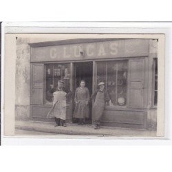 BU : carte photo de la cordonnerie LUCAS (anciennement GEOSSIN) - vente de cartes postales - très bon état