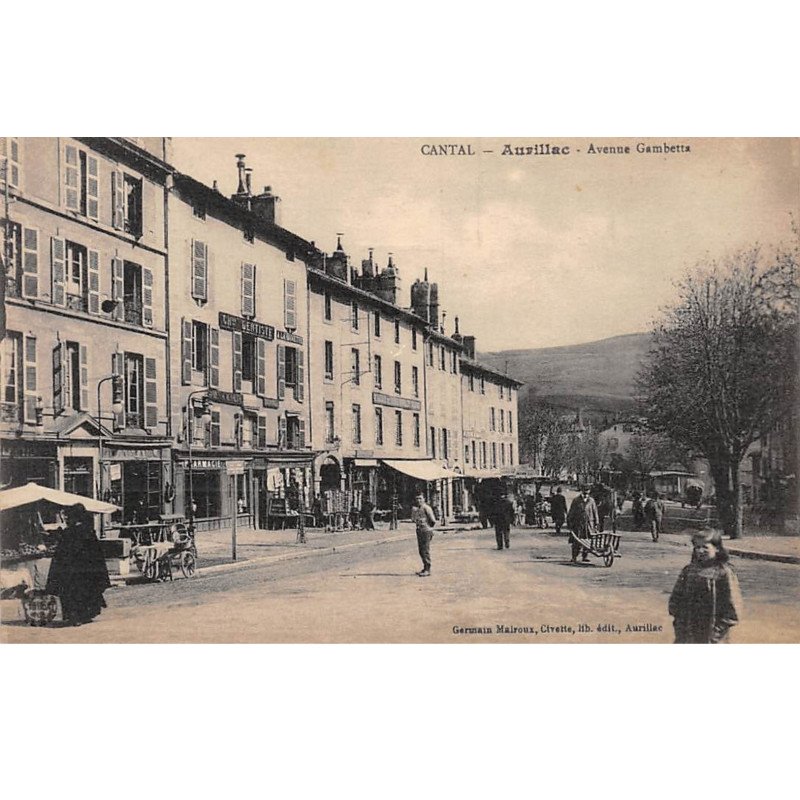 AURILLAC - Avenue Gambetta - très bon état