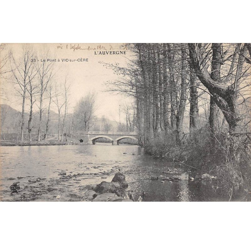 Le Pont à VIC SUR CERE - très bon état