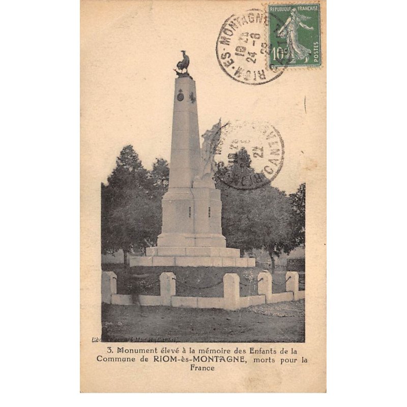 RIOM ES MONTAGNES - Monument - très bon état