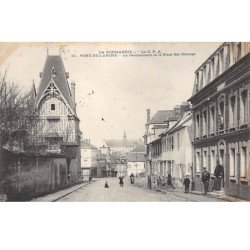 PONT DE L'ARCHE - La Gendarmerie et la Place des Champs - très bon état