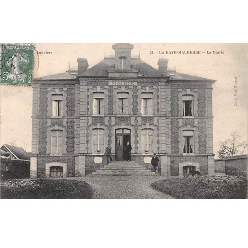LA HAYE MALHERBE - La Mairie - très bon état