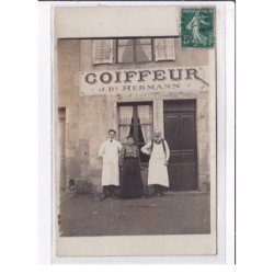 A LOCALISER : carte photo d'un salon de coiffure HERMANN (cachet de départ de Seine et Marne) - très bon état