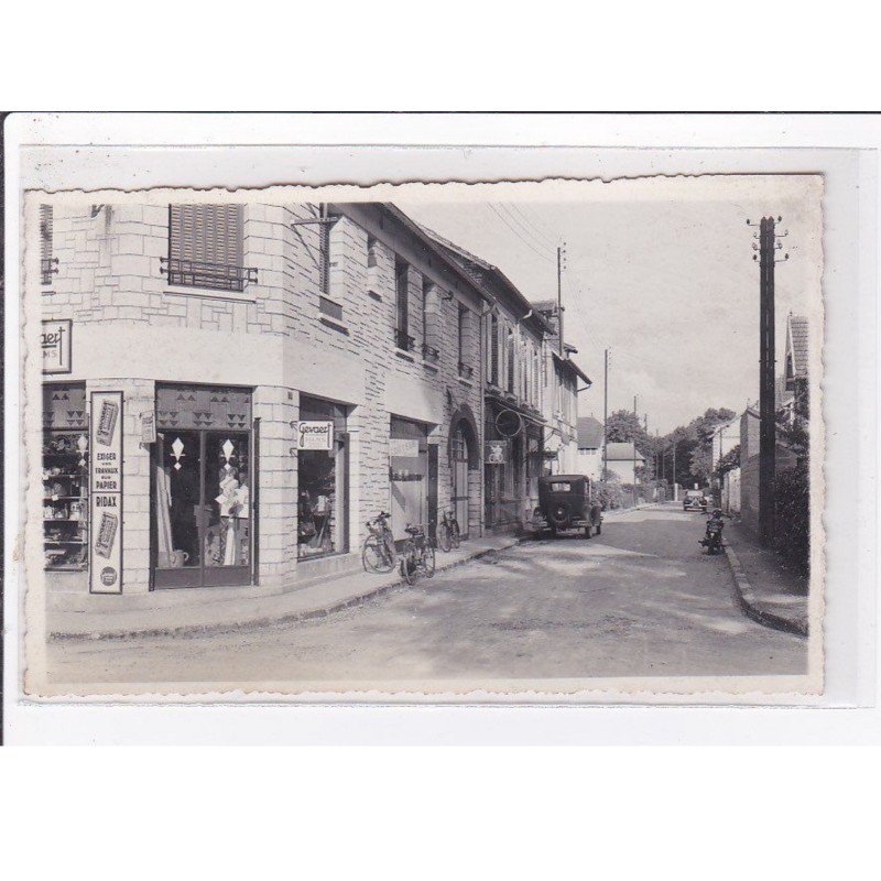 A LOCALISER : carte photo d'un magasin de matériel photographique - garage - coiffeur (moto) - très bon état