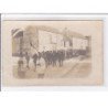 GUERNES ? : carte photo d'une procession - très bon état