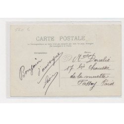 SAINT FLOUR - autobus faisant le trajet de Saint Flour à Chaudesaigues - très bon état