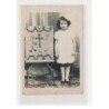 Carte photo - petite fille - présentoir à couture - très bon état