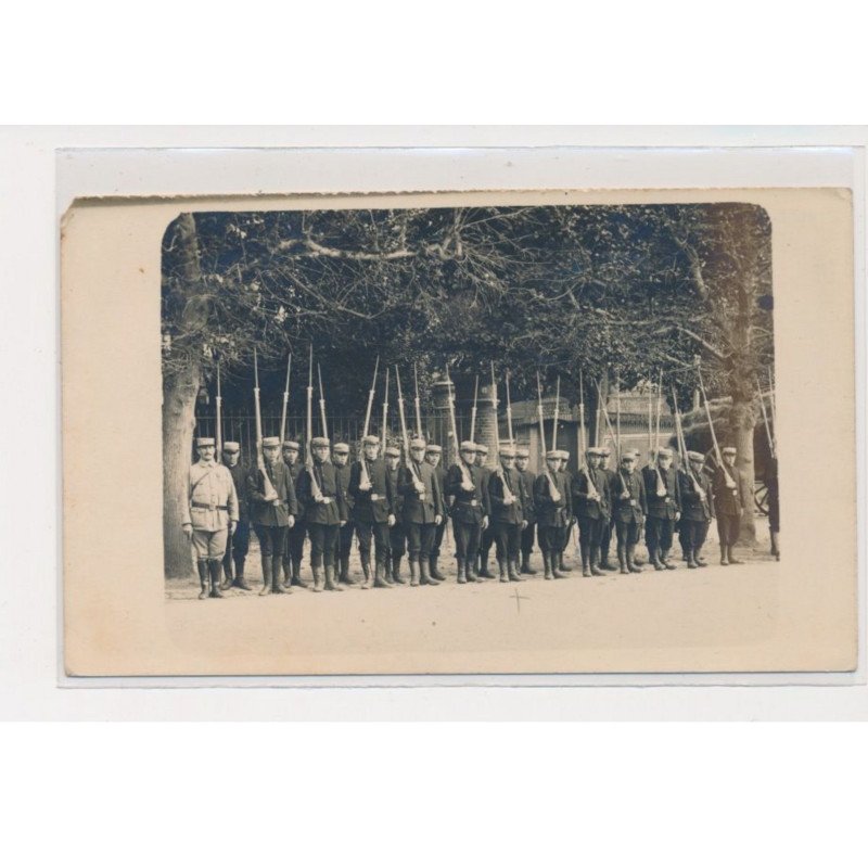 Carte photo - militaires - B. Boucher photos - état