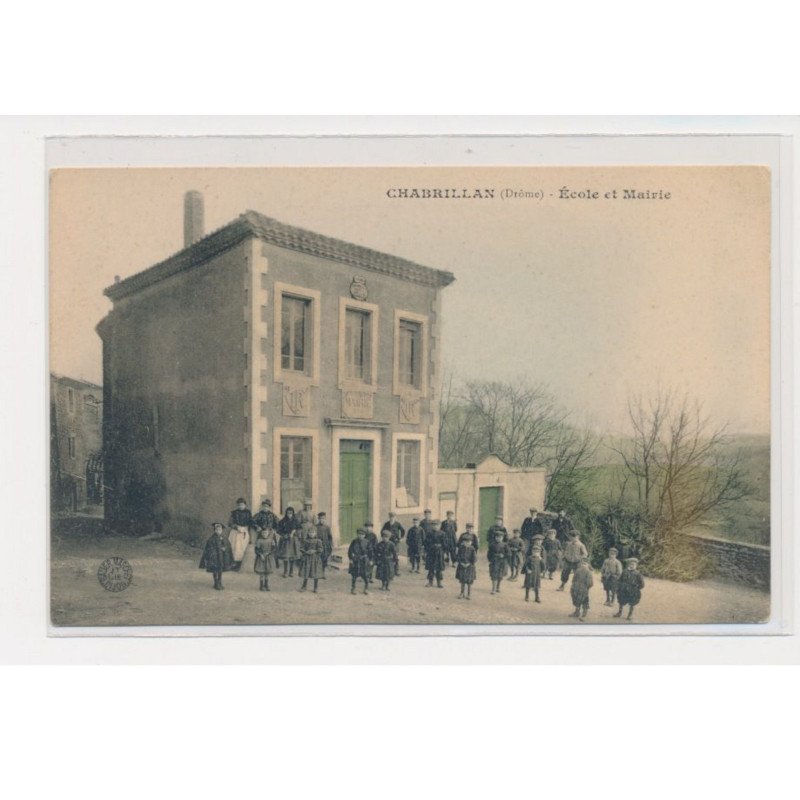 CHABRILLAN - Ecole et mairie - très bon état