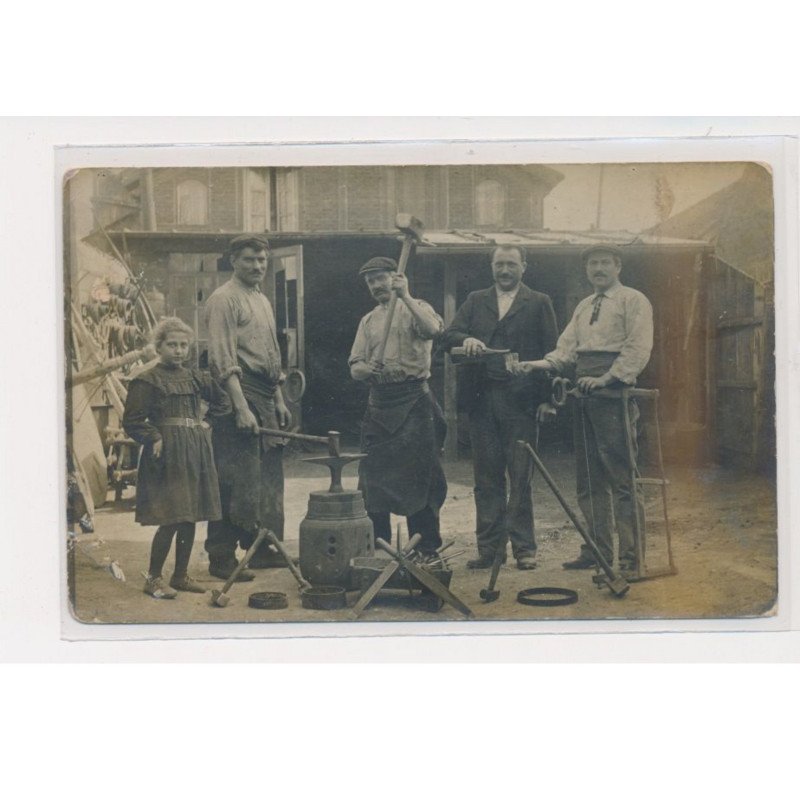 CREIL - Carte photo - Forgerons - état