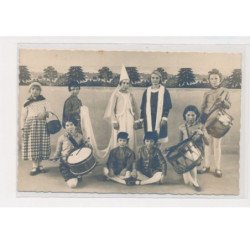 MAUBEUGE - Carte photo - Sous le bois - Enfants costumés - très bon état