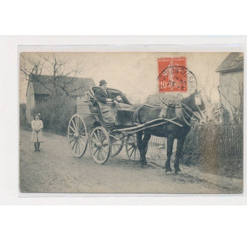 TOULON SUR ARROUX - Carriole et cheval attelé - très bon état