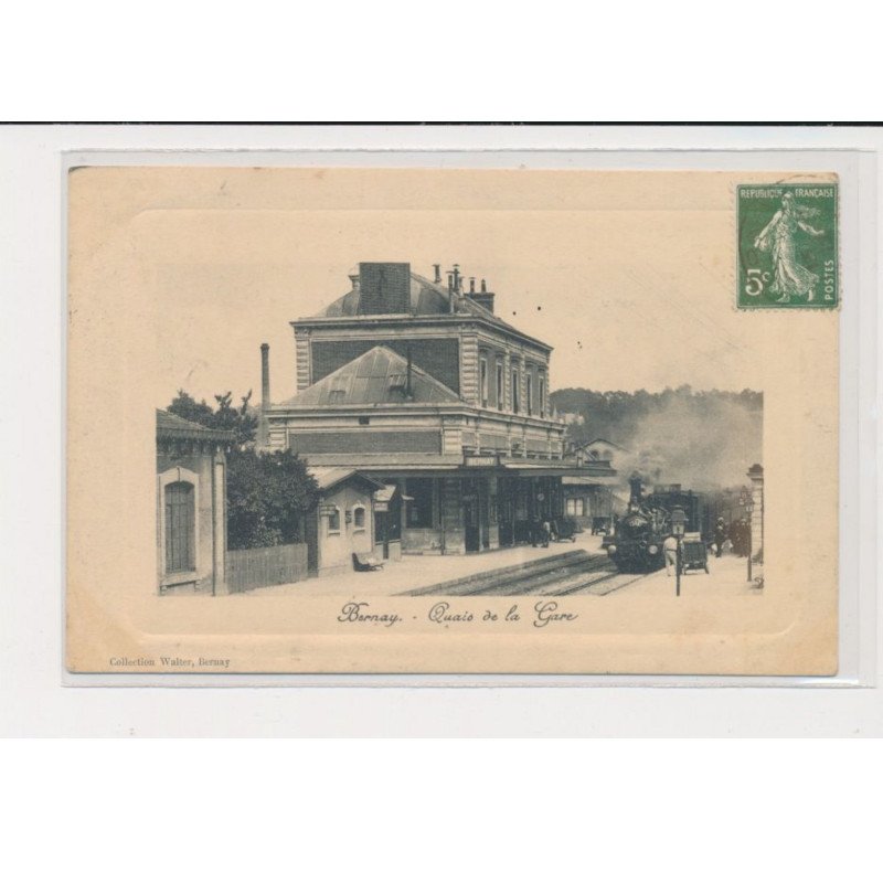 BERNAY - Quai de la gare - très bon état