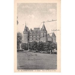 LA ROCHEFOUCAULD - Le Château - Place d Champ de Foire - très bon état