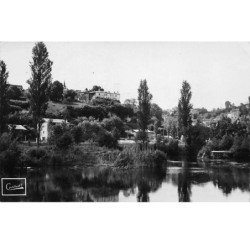 AUBETERRE SUR DRONNE - Vue générale prise de la Vallée de la Dronne - très bon état