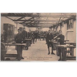 CREIL : école supérieure professionnelle - atelier de menuiserie vers 1910 - très bon état