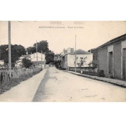 MONTMOREAU - Route de la Gare - très bon état