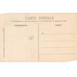 BONNES - La Place de l'Eglise - Le Clocher - très bon état