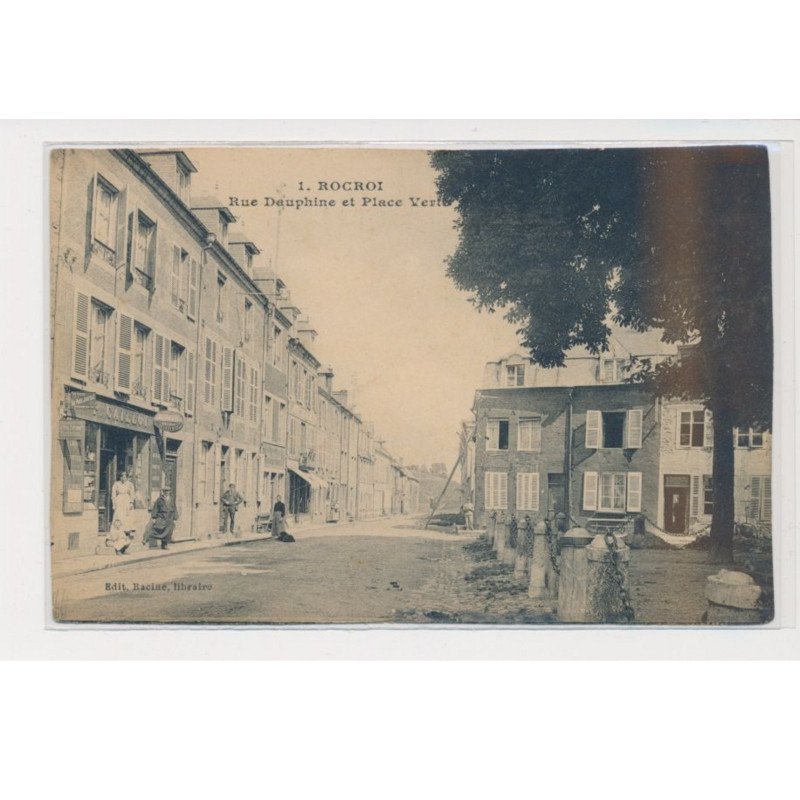 ROCROI - Rue Dauphine et place verte - très bon état