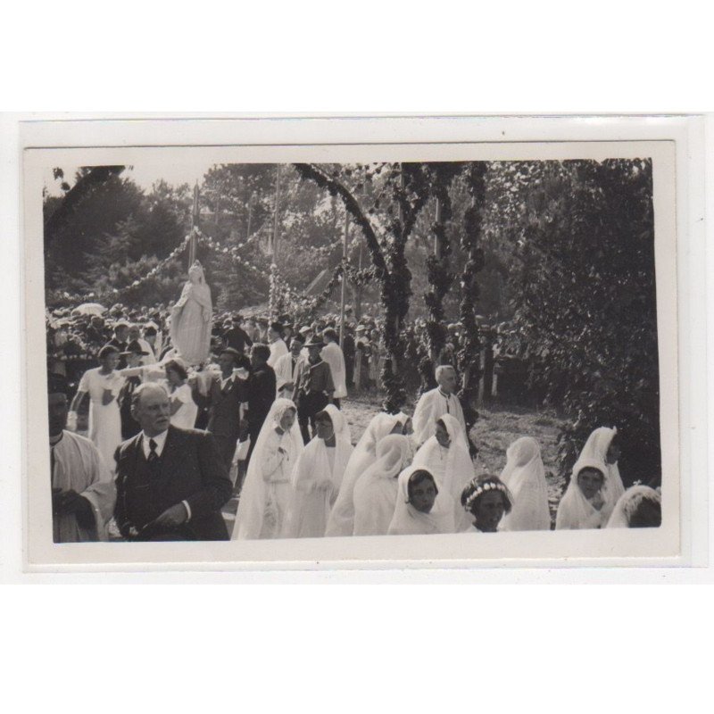 COUTAINVILLE : lot de 4 cartes photo d'une procession - très bon état