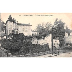 PERIGUEUX - Vieil Hôtel de Fayolle - très bon état