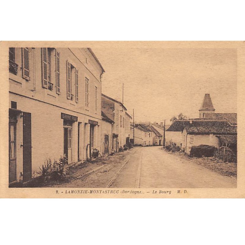 LAMONZIE MONTASTRUC - Le Bourg - très bon état