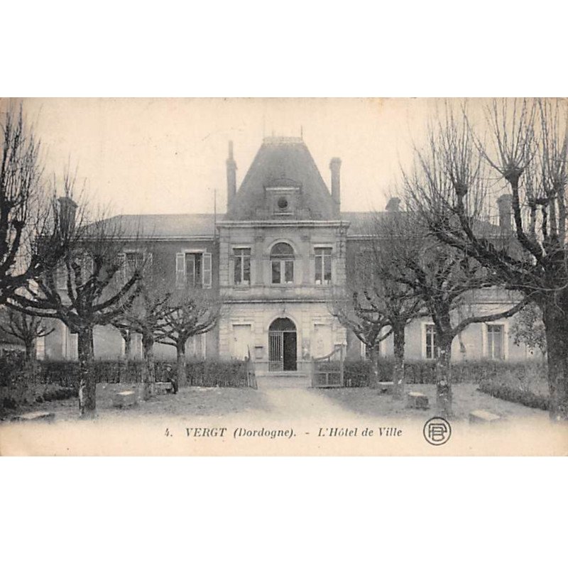 VERGT - L'Hôtel de Ville - très bon état