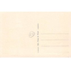 PIEGUT - Place de l'Hôtel de Ville un jour de Marché - très bon état