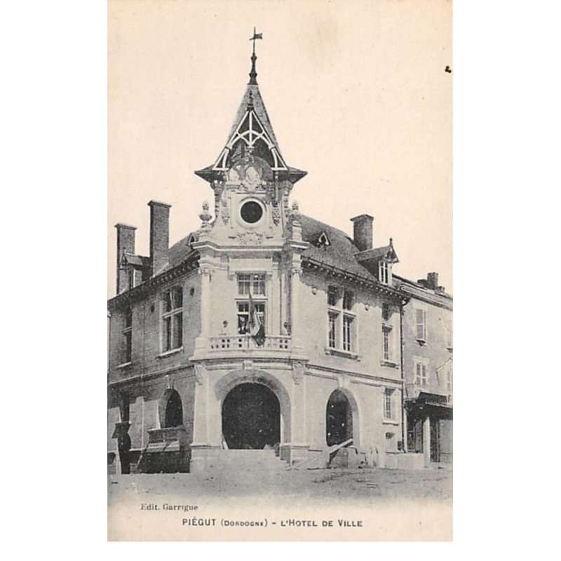 PIEGUT - L'Hôtel de Ville - très bon état