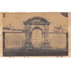 SARLAT - Le Monument aux Héros et Martyrs de la Libération - très bon état