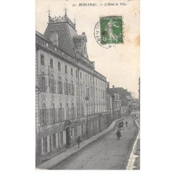 BERGERAC - L'Hôtel de Ville - très bon état