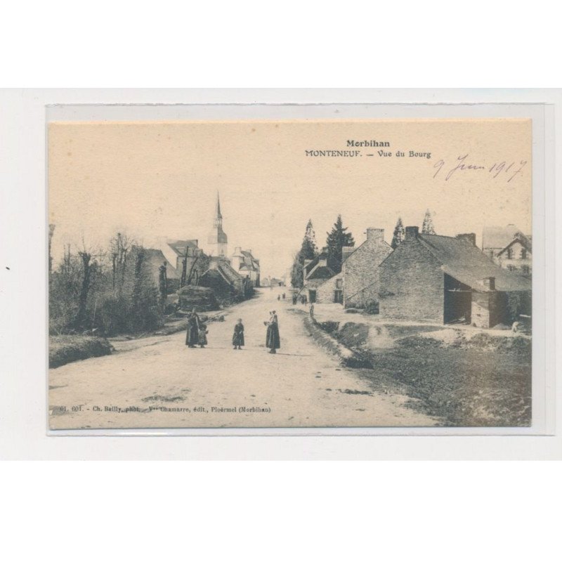 MONTENEUF - vue du bourg - très bon état