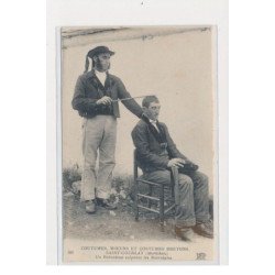 SAINT GOURLAY - Coutume moeurs et costumes bretons - un rebouteux soignant les névralgies - très bon état