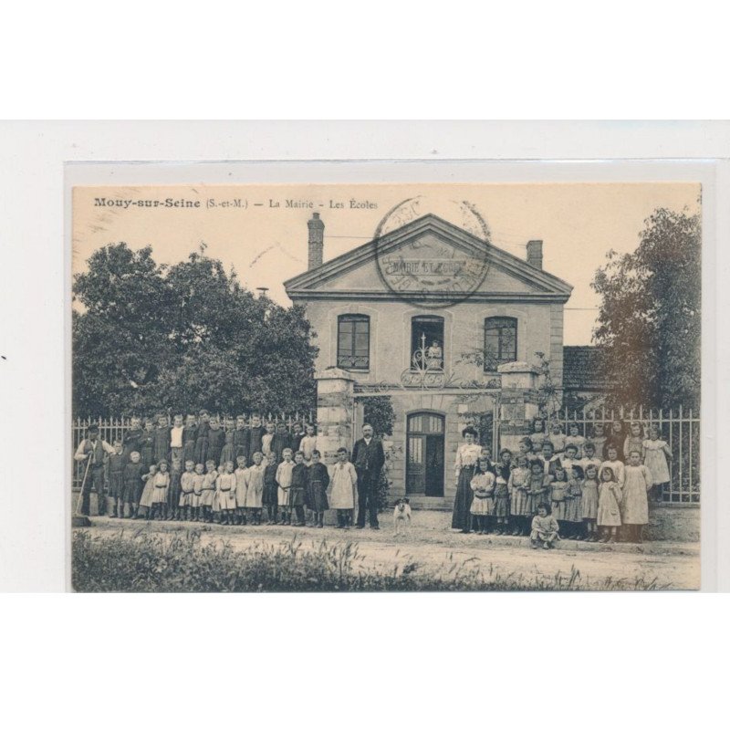 MOUY SUR SEINE - La mairie - les écoles - très bon état