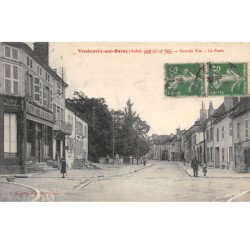 VENDEUVRE SUR BARSE - Grande Rue - La Poste - très bon état