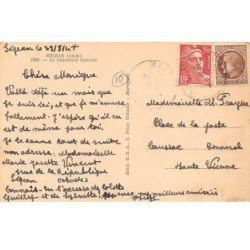 SIGEAN - Le Carrefour Central - très bon état