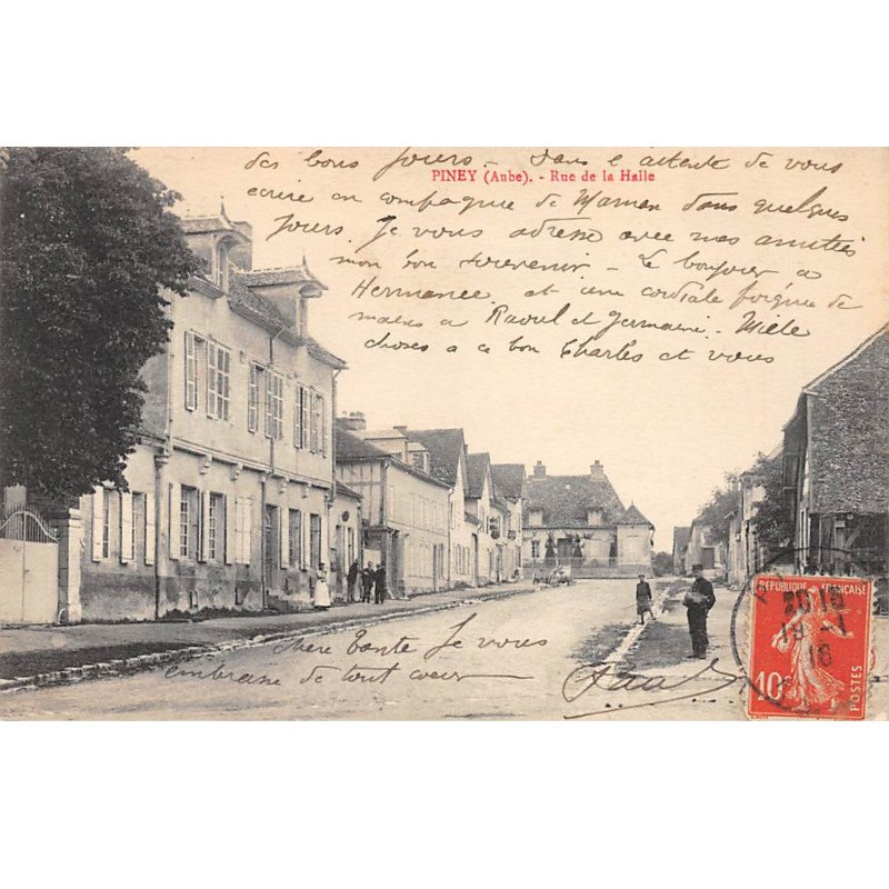 PINEY - Rue de la Halle - très bon état